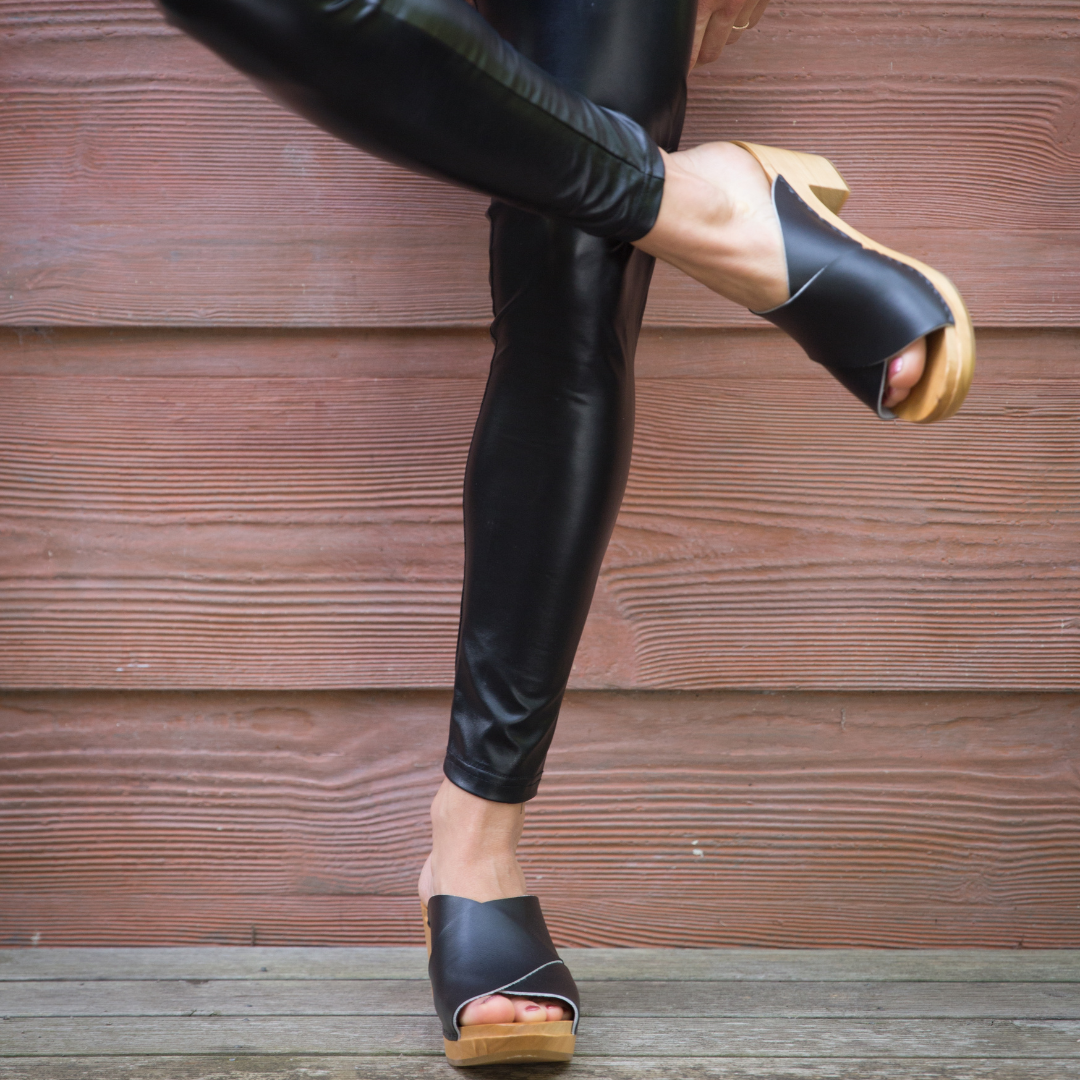 Rikke Heel Clogs | Black Leather