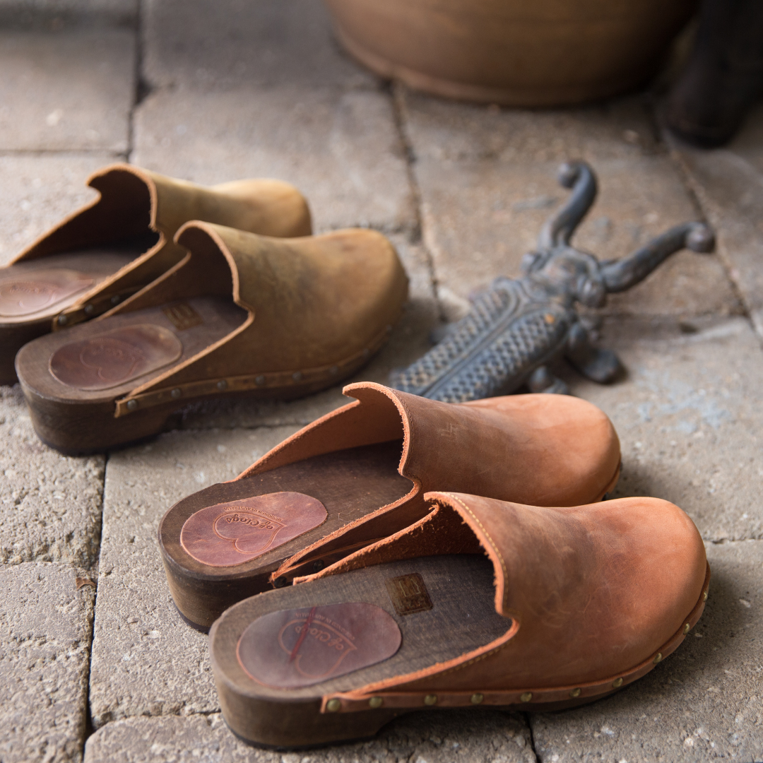 Gitte Aged Terracotta Clogs | Crazy Horse Leather