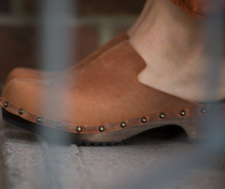 Gitte Aged Terracotta Clogs | Crazy Horse Leather (SECONDS)