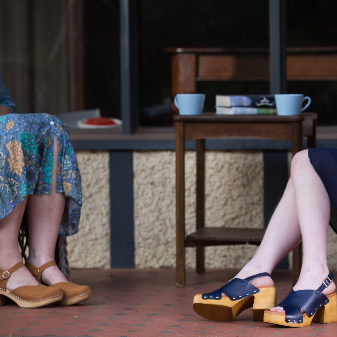 Phoebe Heel Clogs | Navy