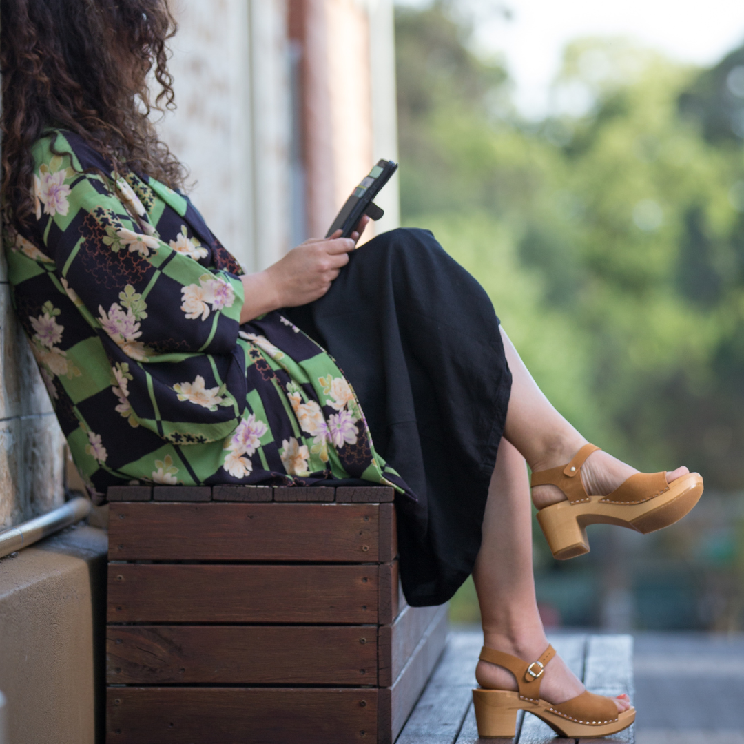 Pia Heel Clogs | Tan Brown