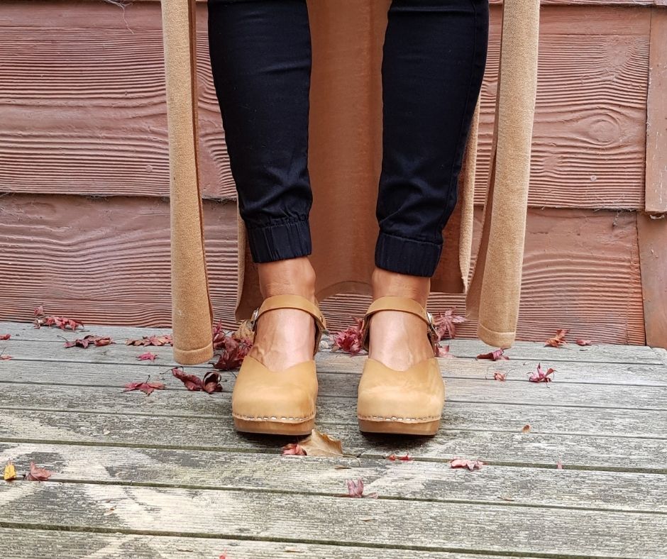 Wooden on sale clog sandals